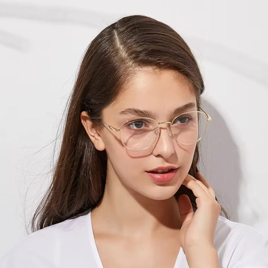 clip-on eyewear, magnetic sunglasses, minimal clip-on glasses, premium optical frames, prescription glasses, modern eyewear, designer eyewear, contemporary eyewear, lightweight eyewear, luxury minimal eyewear