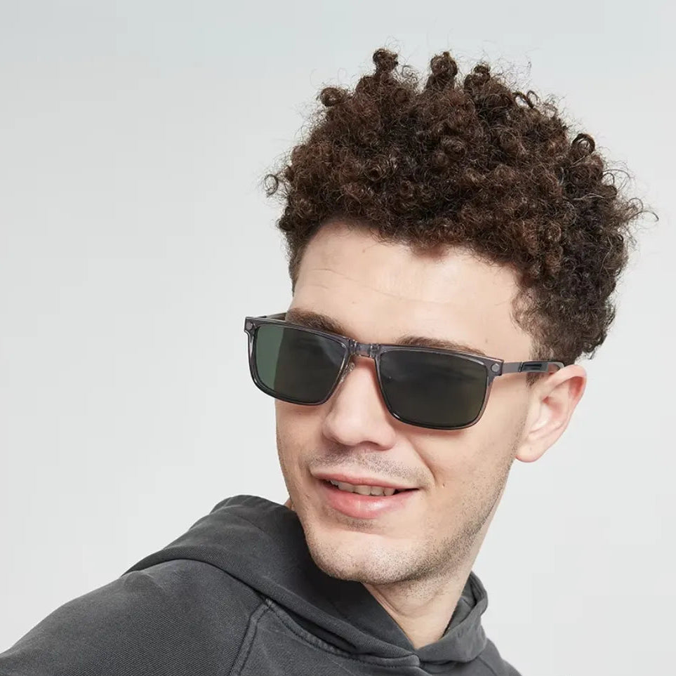clip-on eyewear, magnetic sunglasses, minimal clip-on glasses, premium optical frames, prescription glasses, modern eyewear, designer eyewear, contemporary eyewear, lightweight eyewear, luxury minimal eyewear