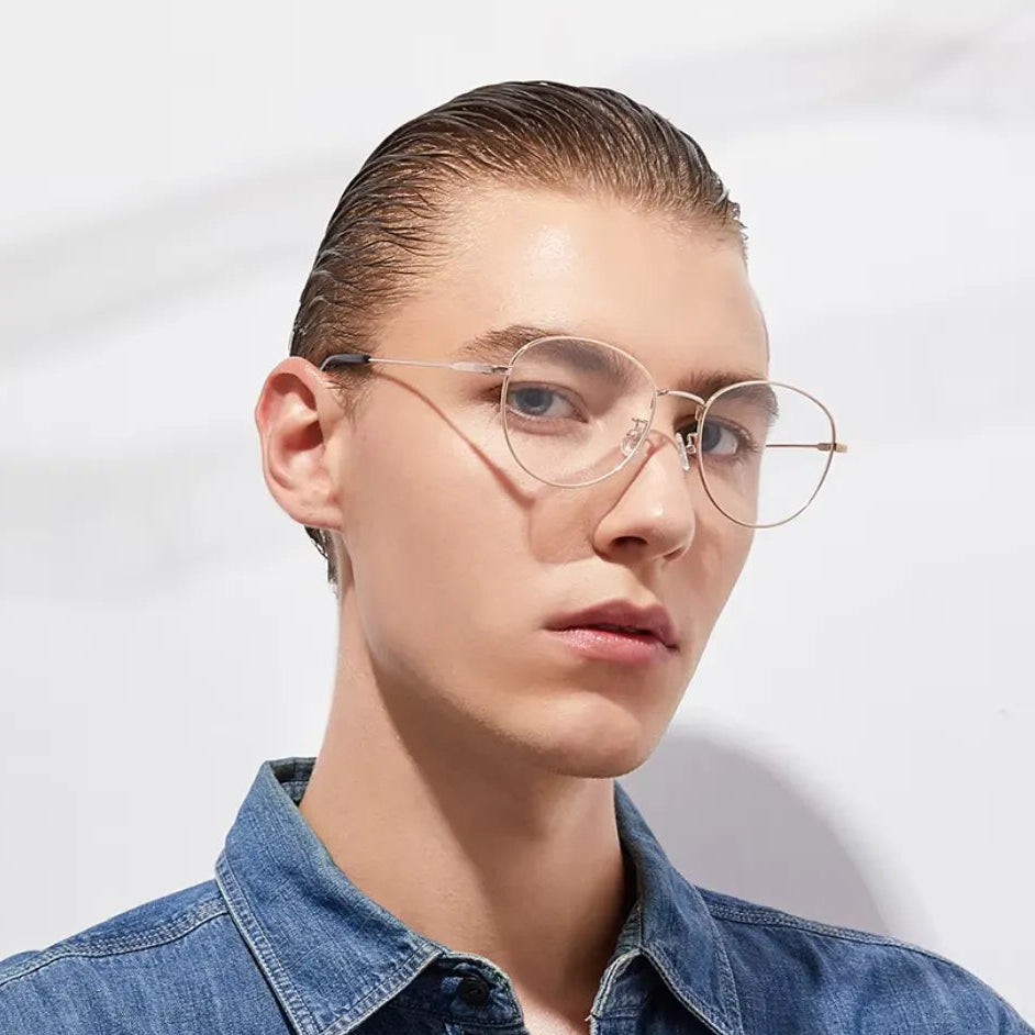 clip-on eyewear, magnetic sunglasses, minimal clip-on glasses, premium optical frames, prescription glasses, modern eyewear, designer eyewear, contemporary eyewear, lightweight eyewear, luxury minimal eyewear