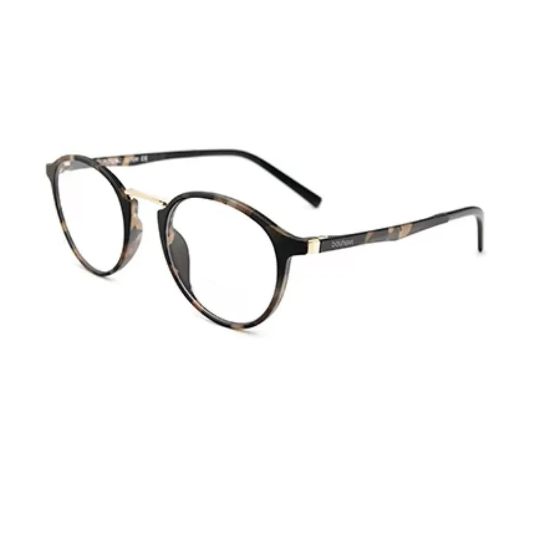 clip-on eyewear, magnetic sunglasses, minimal clip-on glasses, premium optical frames, prescription glasses, modern eyewear, designer eyewear, contemporary eyewear, lightweight eyewear, luxury minimal eyewear