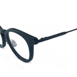 clip-on eyewear, magnetic sunglasses, minimal clip-on glasses, premium optical frames, prescription glasses, modern eyewear, designer eyewear, contemporary eyewear, lightweight eyewear, luxury minimal eyewear